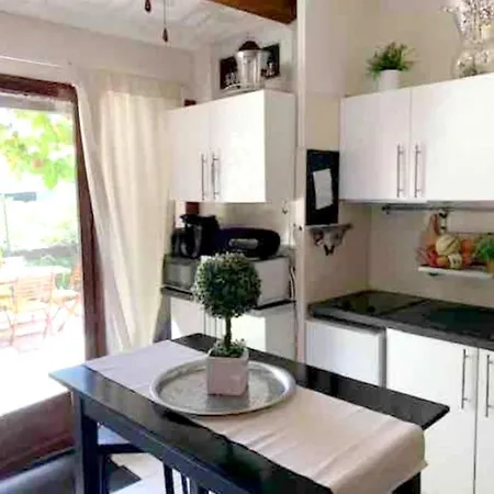 Maison D'une Avec Piscine Partagee Et Jardin Clos A