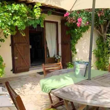 Maison D'une Avec Piscine Partagee Et Jardin Clos A Дом отдыха *